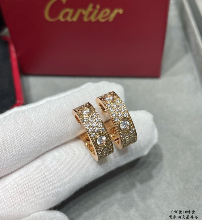 V gold Cartier Cartier CNC wide version of the full star ear pat, the classic 【Grade】   Cartier full star series The most classic models do not need to be introduced Germany imported high-end Three colors can be selected