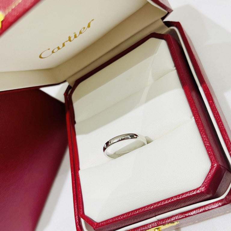 B550   Cartier's Classic Couple Letters Letters Single Diamond Ring   Pair ring,  Engraving series in the most beautiful one, has been a pro to take the picture to ask for goods, finally shipped!   High-end customized 92