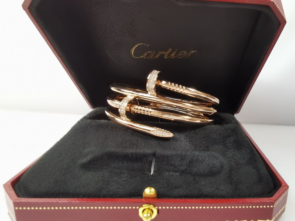 Cartier classic   studded bracelet  double studded bracelet high-end customized   hand-set top imported eight hearts and eight arrows diamonds 11 customized counter counter counter version absolute high quality   the net