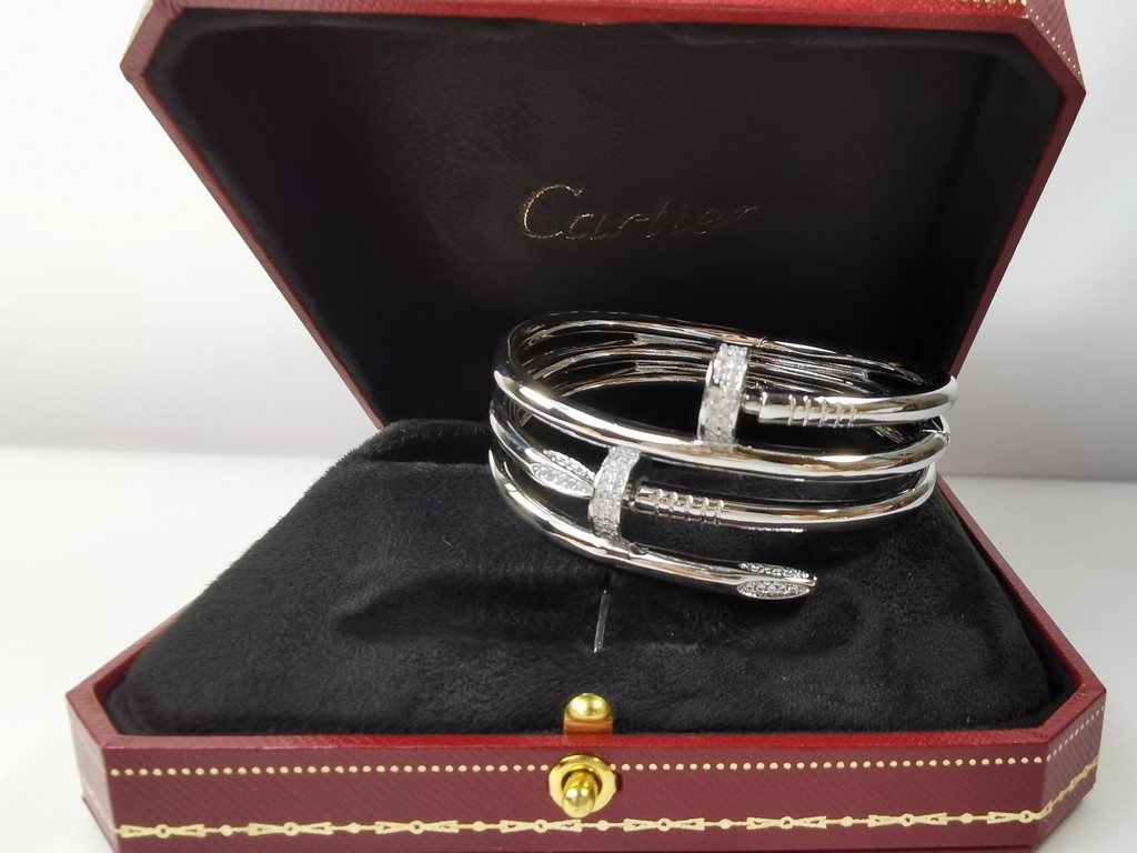 Cartier classic   studded bracelet  double studded bracelet high-end customized   hand-set top imported eight hearts and eight arrows diamonds 11 customized counter counter counter version absolute high quality   the net