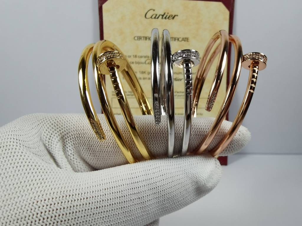 Cartier double circle nails half diamond bracelet   nails bracelet Juste un Clou series unique personality, the use of German imports of sub-gold   flamboyant modern competition show a kind of debauchery fashion. Classic