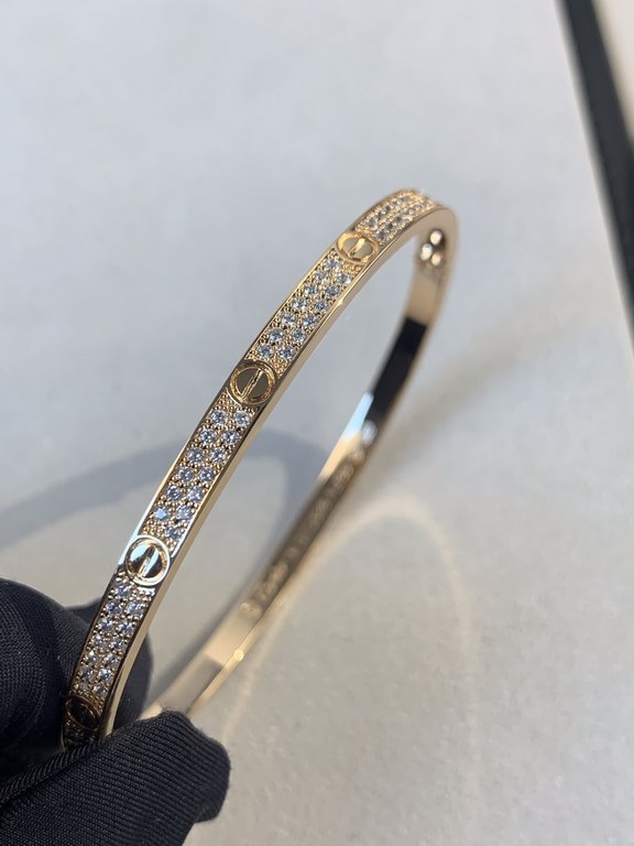 Narrow version of the full star couple bracelet three colors rose gold  gold  silver three sizes 16 17 18 -  love series   Leve series   million years of classic bracelets Every time we talk about Cartier, we will inevit