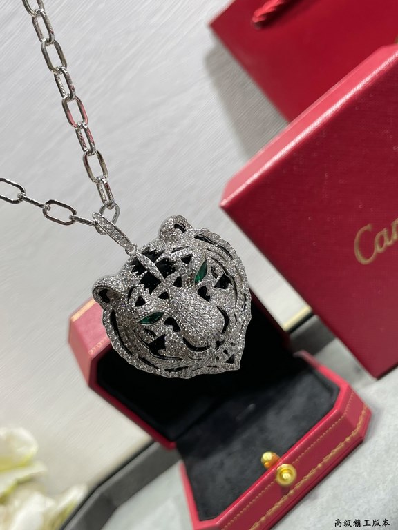 (Chain length 80cm  pendant 5cm) Cartier domineering models tiger necklace   sweater long chain domineering not lose the femininity , to attend the party Patty awesome    unisex!  PANTHèRE DE CARTIER series, tiger head n