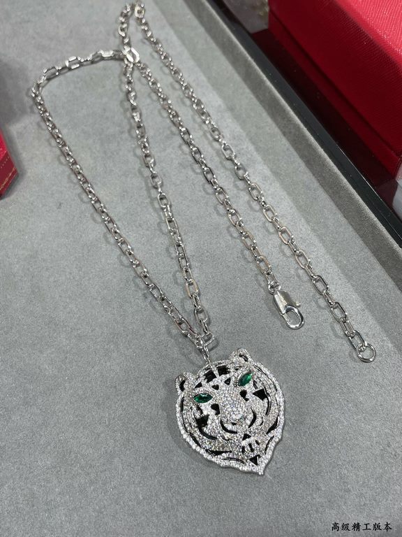 (Chain length 80cm  pendant 5cm) Cartier domineering models tiger necklace   sweater long chain domineering not lose the femininity , to attend the party Patty awesome    unisex!  PANTHèRE DE CARTIER series, tiger head n