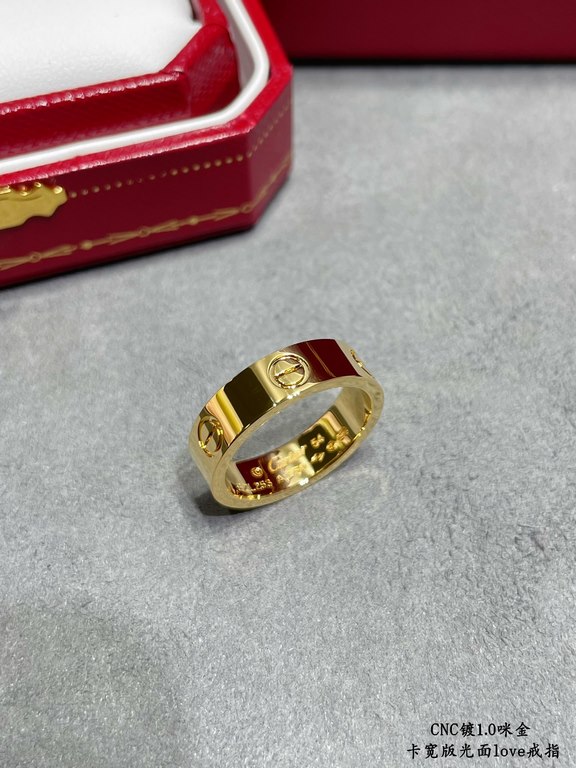 V gold material Size 6789, Cartier CNC wide glossy love nail ring   Cartier China line exclusive debut of the main push explosive models so exquisite that the girl's welfare ah ~