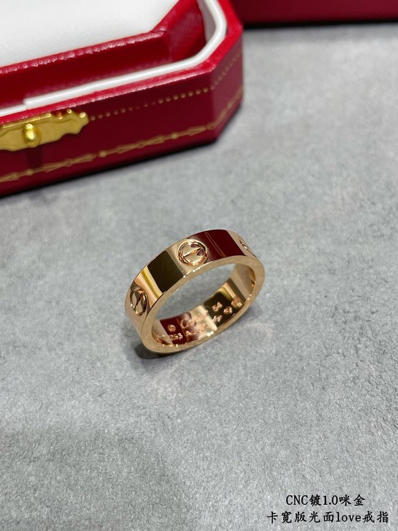 V gold material Size 6789, Cartier CNC wide glossy love nail ring   Cartier China line exclusive debut of the main push explosive models so exquisite that the girl's welfare ah ~