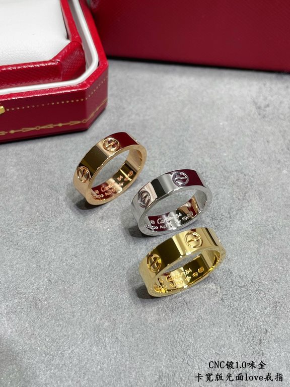 V gold material Size 6789, Cartier CNC wide glossy love nail ring   Cartier China line exclusive debut of the main push explosive models so exquisite that the girl's welfare ah ~