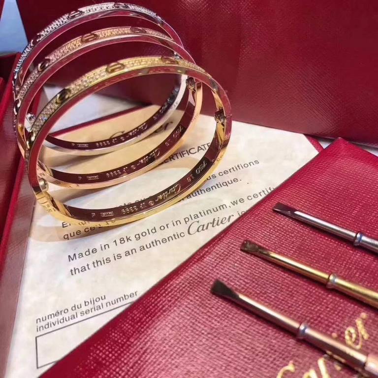 Cartier full star bracelet    titanium steel   simple design   high   real details are presented   exquisite timeless worthy of your possession   classic durable atmospheric fashion models [pleased] fashion sense burst [