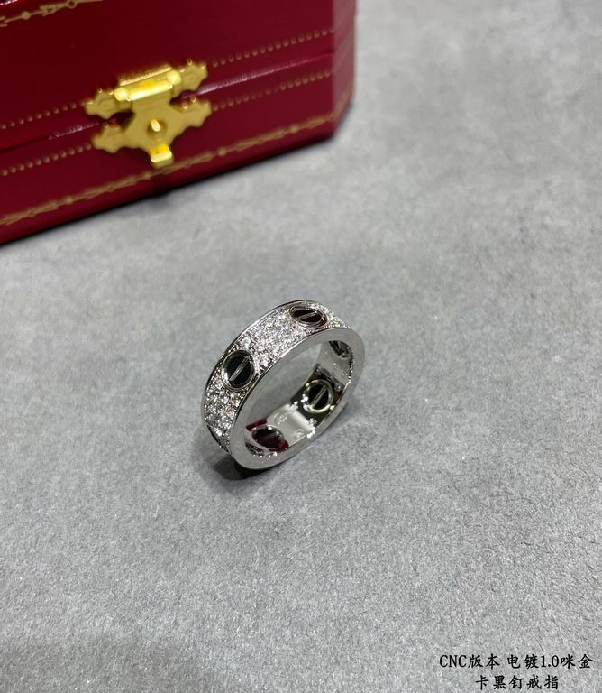 V gold plated imitation gold (CNC version) Size 56789. original single goods Cartier classic models CNC black studs full star ring, the industry's most cutting-edge and most complete 18K gold technology imported from Ger