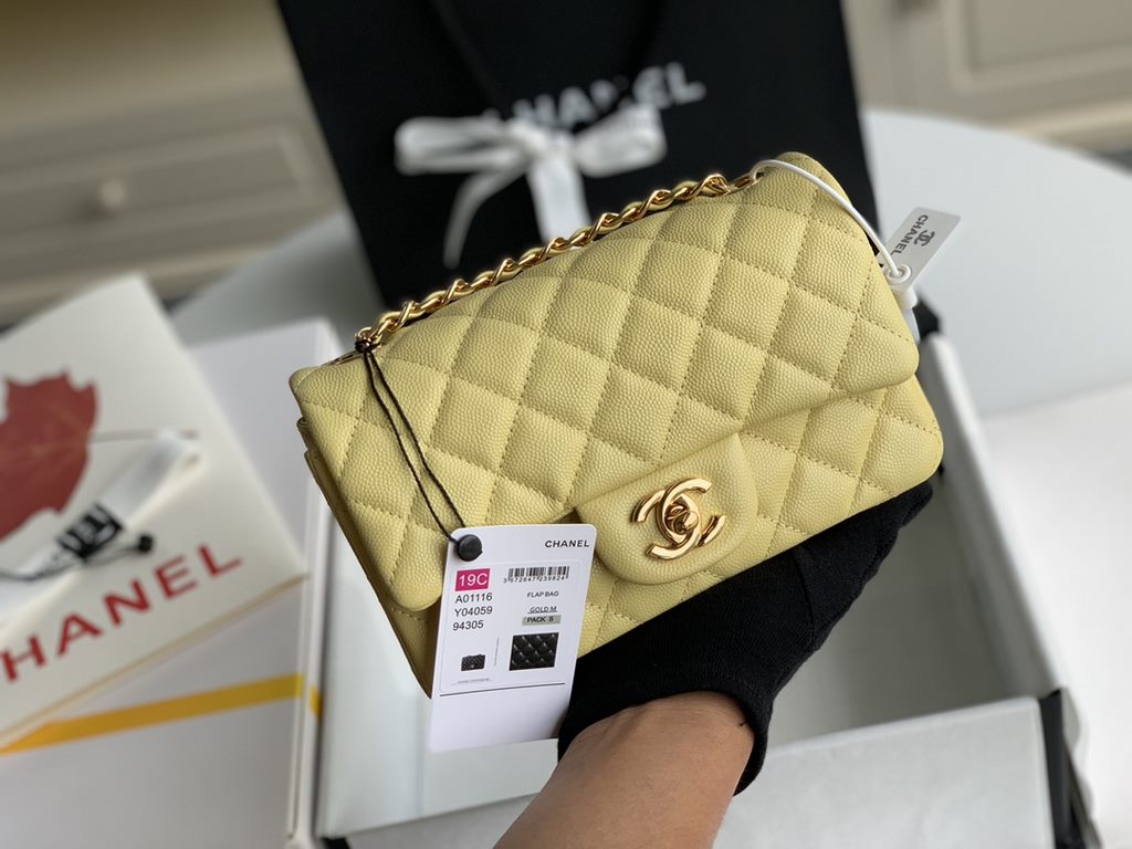 Upgraded  Chanel CF Mini 1116 small bag summer than to prepare   the most small C iconic leather through the chain as classics bags masterpiece authentic price soared conservative design with a variety of colorful decor 