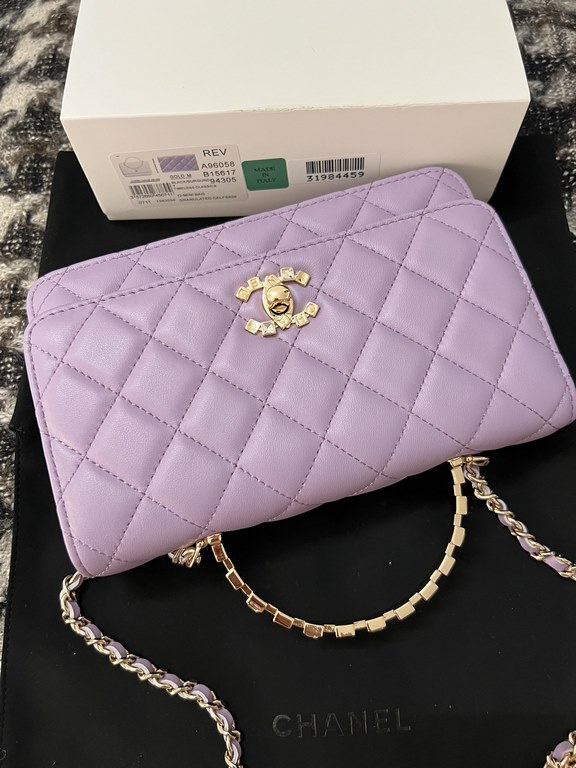 A96058 Chanel 24C Limited Edition Rhinestone Letter Handle Long woc Cosmetic Crossbody Bag With Drill Handle Lambskin Brushed Metal Hardware, Logo Letter Handle Exquisite and Noble, Buckle Cover Part of the Leather Wear 