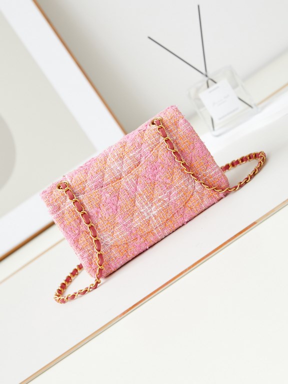 Chanel 24c emblem pink CF  Every accessory is artisanal    Orange and pink gradient tweed ~ really beautiful~Large 23cm