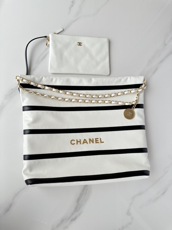 . Brand Chanel Model AS3260 with color splicing Introduction the original single quality, classic work, gorgeous and temperament of the forefront, is your unexpected dignity. Leather the original single imported cowhide,