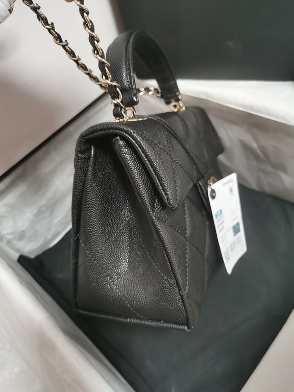 24P the most most worth buying a Kelly [strong] especially retro especially practical [pleasant] belongs to the perennial classic series! This kind of and can carry, and can crossbody, at the same time is lychee cowhide!