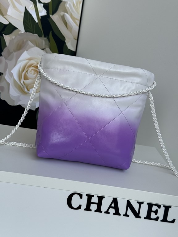 CHANEL3980 gradient 24S new mini 22bag too good to look at it This color is small and exquisite, exudes unparalleled high-level luxury, people can not resist, as if it were a finely crafted work of art, porcelain CHANEL 