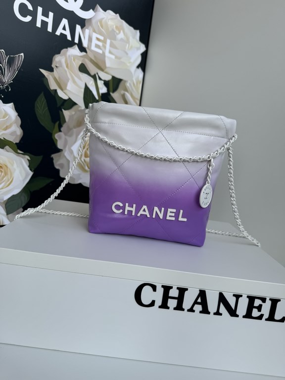 CHANEL3980 gradient 24S new mini 22bag too good to look at it This color is small and exquisite, exudes unparalleled high-level luxury, people can not resist, as if it were a finely crafted work of art, porcelain CHANEL 