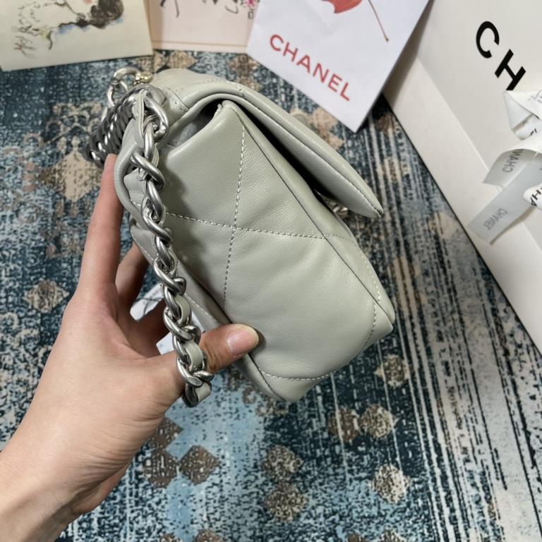 Chane-l small incense 2019 new Model AS1160 2019 fall and winter large diamond lattice tofu bag imported sheepskin single mouth bag Ancient silver white lat gold 3 kinds of metal mixed shoulder straps Coarse chain highli