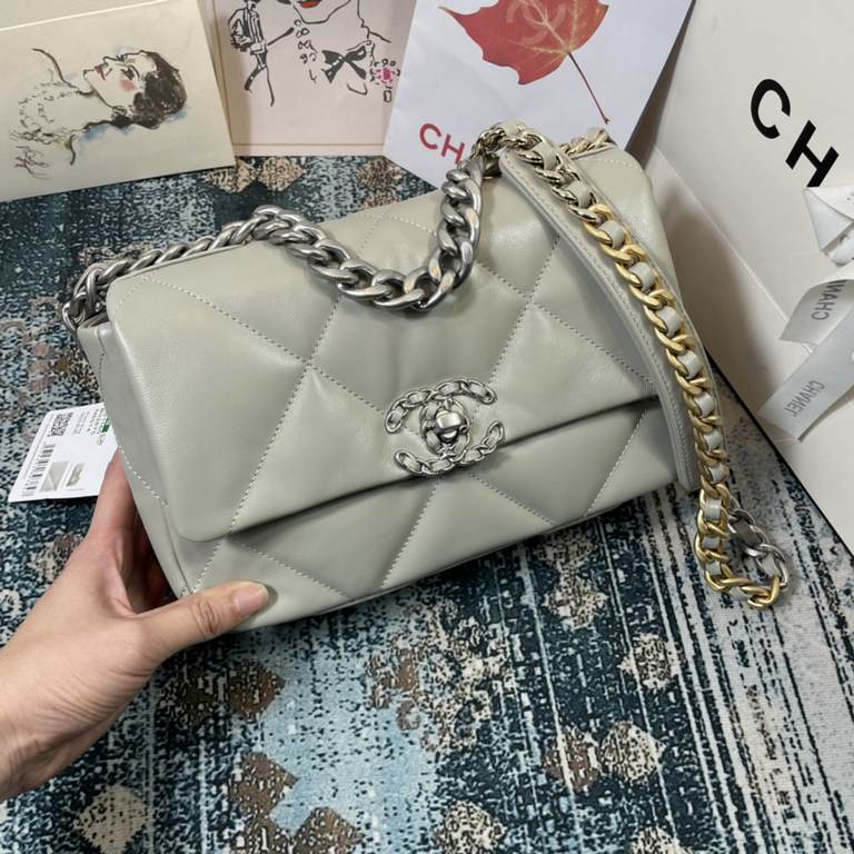 Chane-l small incense 2019 new Model AS1160 2019 fall and winter large diamond lattice tofu bag imported sheepskin single mouth bag Ancient silver white lat gold 3 kinds of metal mixed shoulder straps Coarse chain highli