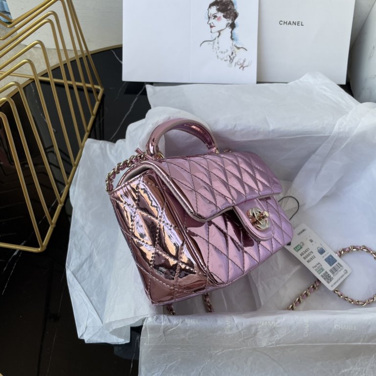 Chanel 24K latest Mini CF handle handbag Classic diamond lattice mouth cover bag decorated with exquisite classic chain with handheld, imported mirror material is really quite sunny [color] seems to be the same as the Am