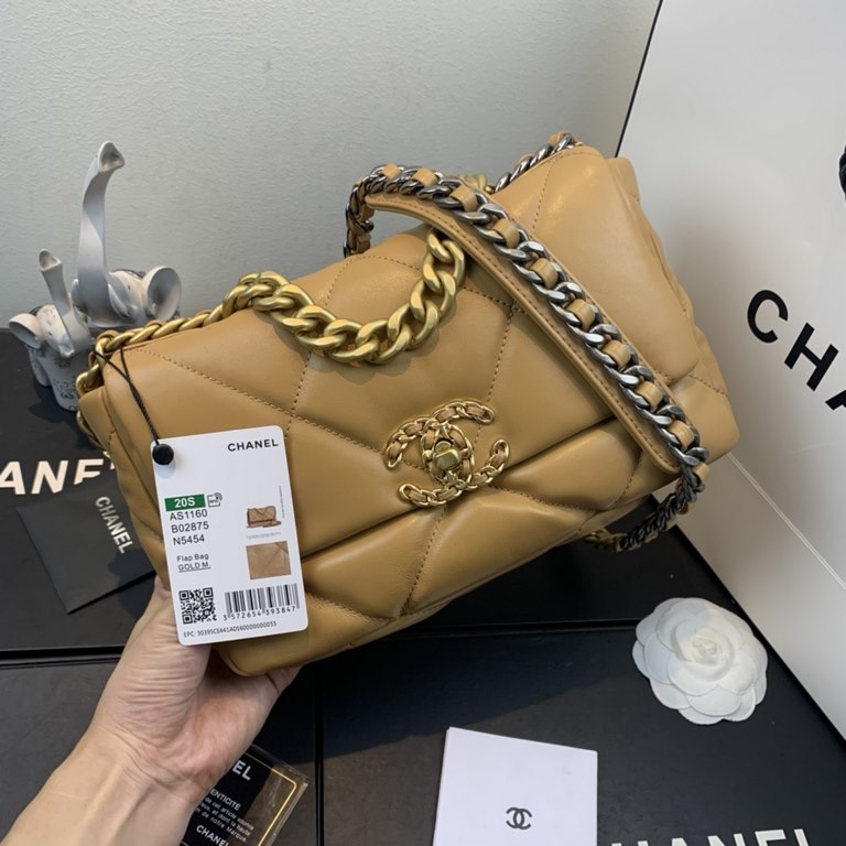 Chane-l small incense 2019 new Model AS1160 2019 fall and winter large diamond lattice tofu bag imported sheepskin single mouth bag Ancient silver white lat gold 3 kinds of metal mixed shoulder straps Coarse chain highli