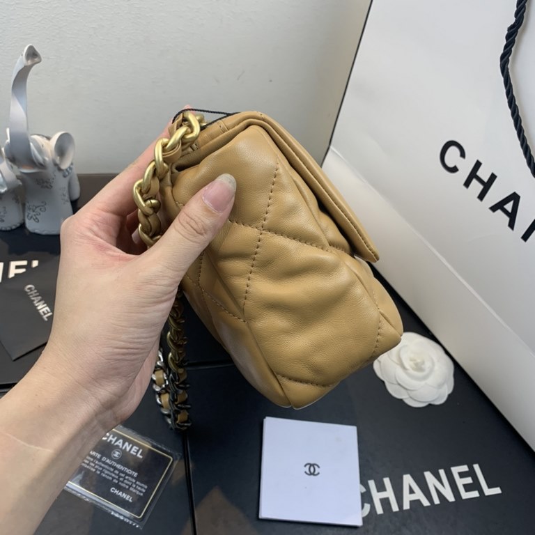 Chane-l small incense 2019 new Model AS1160 2019 fall and winter large diamond lattice tofu bag imported sheepskin single mouth bag Ancient silver white lat gold 3 kinds of metal mixed shoulder straps Coarse chain highli