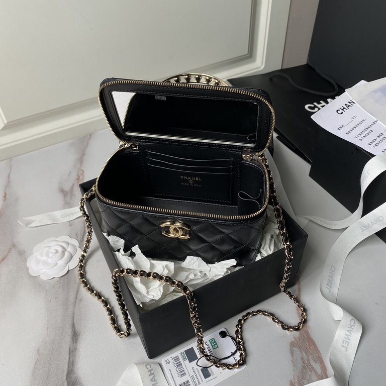 ￥Chane1  24S Pearl Handle Box Bag AHandle inlaid with pearls and soft lambskin.The details are full of noble and exquisite sense of hard to take the classic black lattice with chain comes with elegant and high-class temp