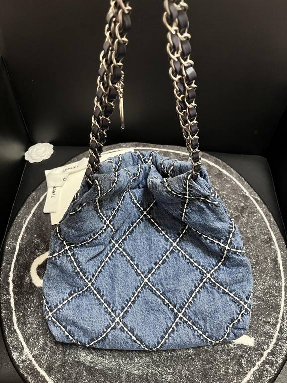 SpringSummer Hot 22 Bag Shopping BagSmall AS3260  this season's hottest and most worthy of getting into the denim series series, it's called 22 bag, small incense wherever the number named are bound to be hot [strong] [s