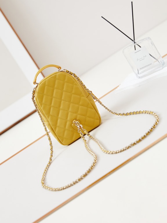 24Cmini Lychee grain small shoulders A variety of carrying methods can be handheld, crossbody, shoulder bag. Leather or lychee pattern is very durable, very ok capacity Classic minimalist style is perfect.Model No. ASize