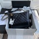 93824  Chanel Gabrielle Xiaoxiang innovation always does not let people disappointed in the original aesthetics into the power and elegance of the design aesthetics and then gave birth to this Chanel wandering bag (Gabri