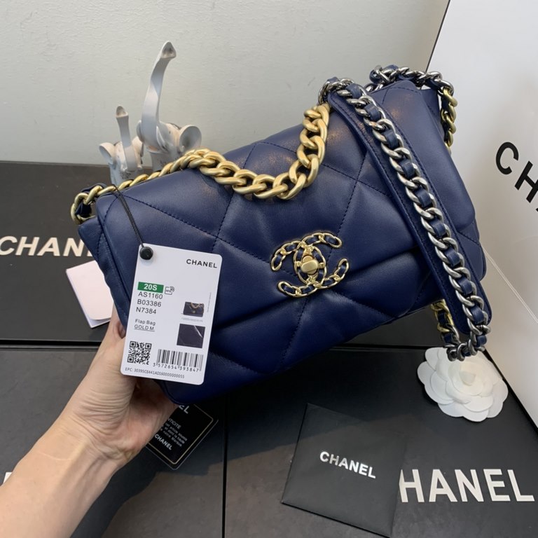 Chane-l small incense 2019 new Model AS1160 2019 fall and winter large diamond lattice tofu bag imported sheepskin single mouth bag Ancient silver white lat gold 3 kinds of metal mixed shoulder straps Coarse chain highli