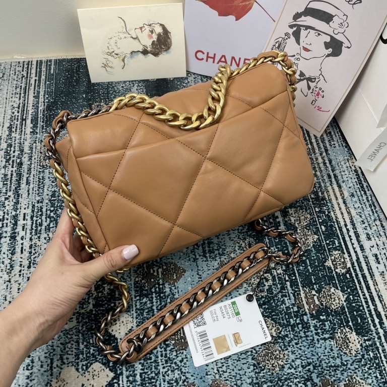 Chane-l small incense 2019 new Model AS1160 2019 fall and winter large diamond lattice tofu bag imported sheepskin single mouth bag Ancient silver white lat gold 3 kinds of metal mixed shoulder straps Coarse chain highli