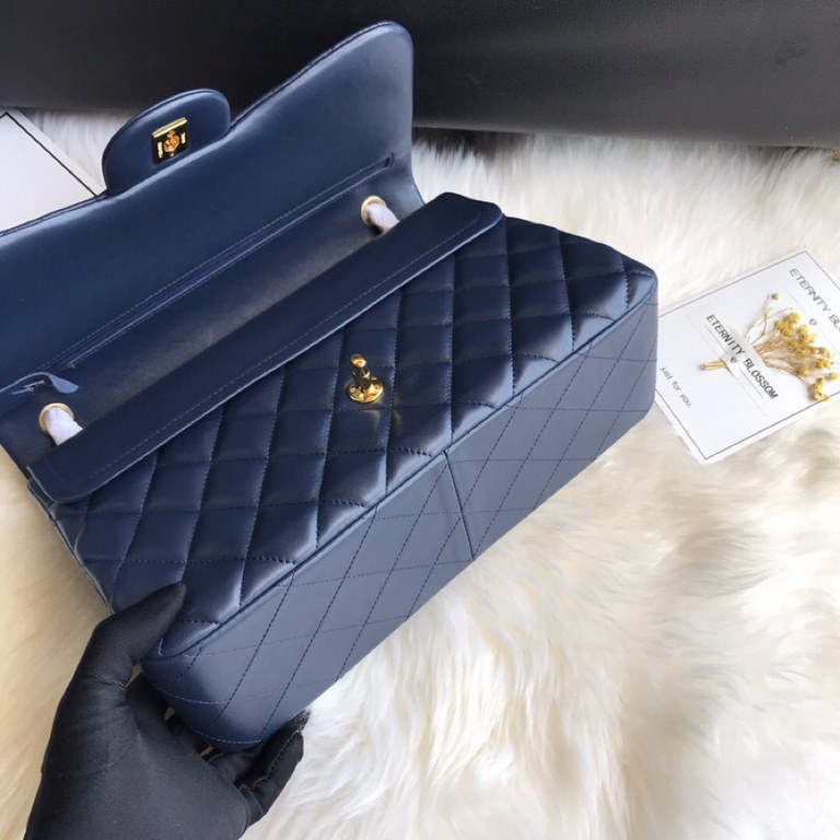 Xiao Xiang CF 1113Classic Flap special channel source Vietnam OEM production... Heavy attack, to get the hand if there is half a point to brag, come up with your home more than 30,000 positive p comparison is not exactly