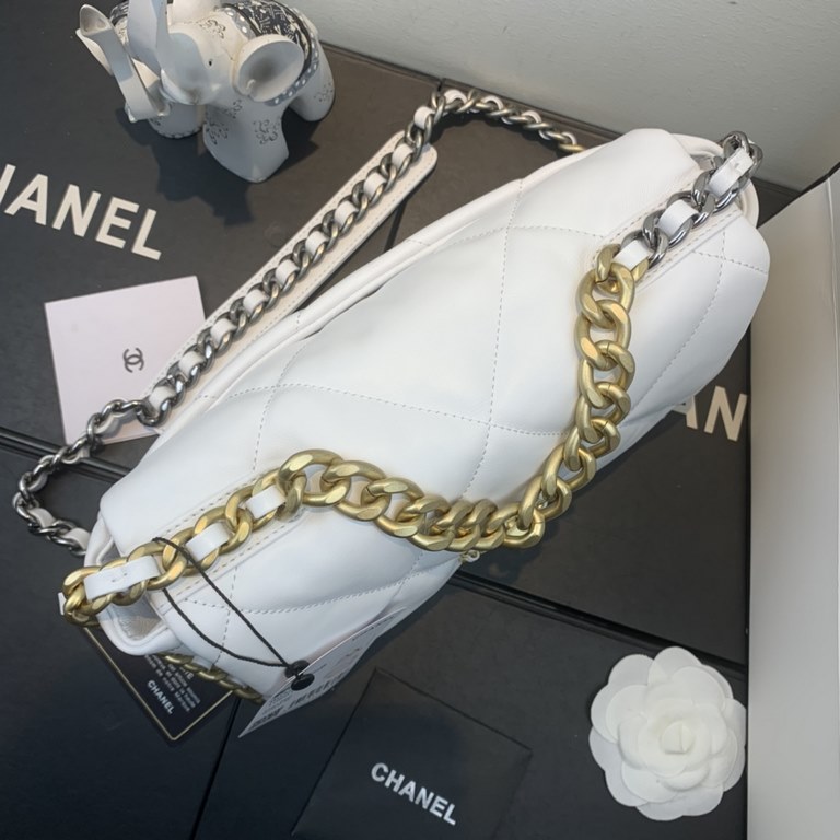 Chane-l small incense 2019 new Model AS1160 2019 fall and winter large diamond lattice tofu bag imported sheepskin single mouth bag Ancient silver white lat gold 3 kinds of metal mixed shoulder straps Coarse chain highli