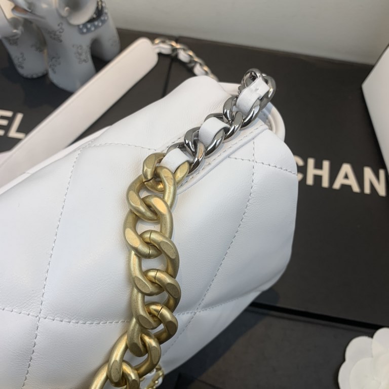 Chane-l small incense 2019 new Model AS1160 2019 fall and winter large diamond lattice tofu bag imported sheepskin single mouth bag Ancient silver white lat gold 3 kinds of metal mixed shoulder straps Coarse chain highli