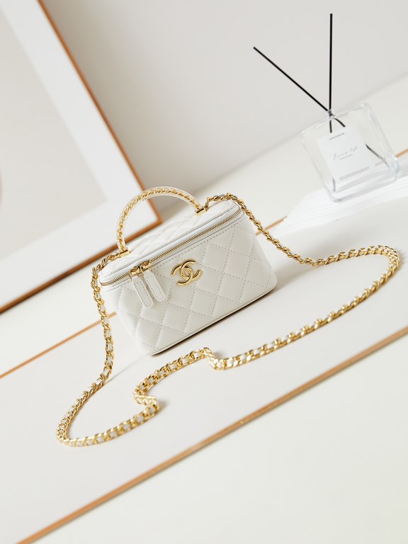 24A limited edition gold chain gold transparent handbag long box bag cosmetic slanting bag with gold transparent handbag lambskin brushed metal hardware, handle exquisite and noble, hand carry slanting shoulder are good 