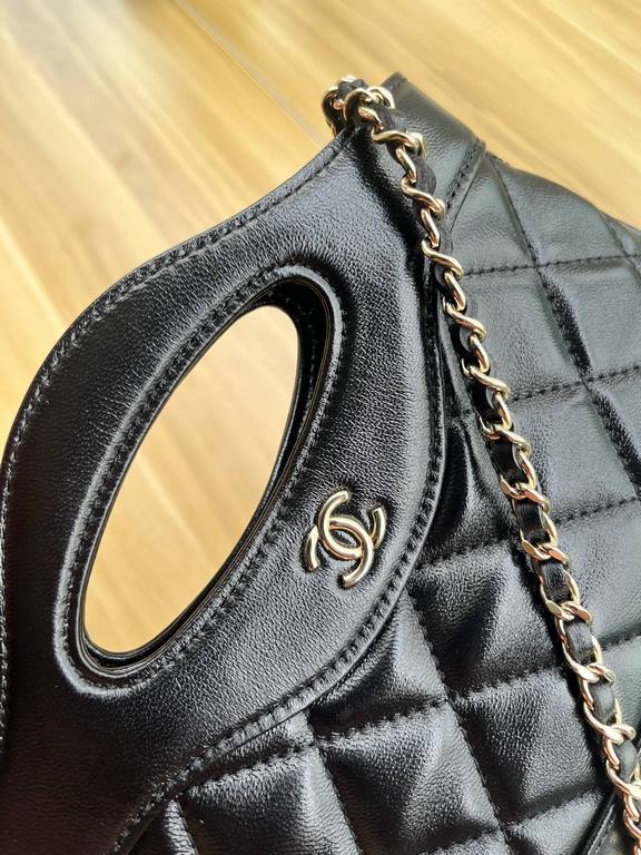 CHANEL Chanel 24S Latest 31 Mini Shopper Bag in Oiled Lambskin Leather and Gold Gold.Model A , size 17.5x20.5x3.5cm