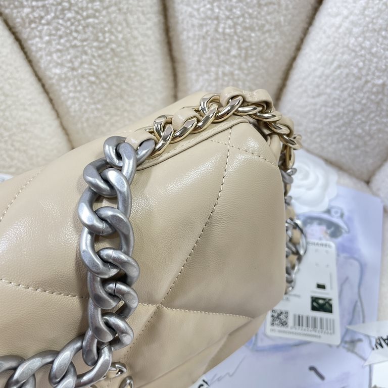 Chane-l small incense 2019 new Model AS1160 2019 fall and winter large diamond lattice tofu bag imported sheepskin single mouth bag Ancient silver white lat gold 3 kinds of metal mixed shoulder straps Coarse chain highli