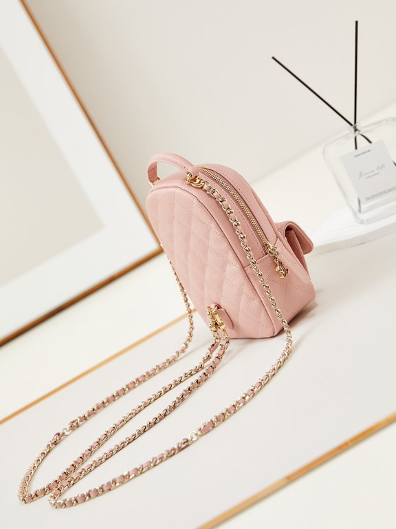 24Cmini Lychee grain small shoulders A variety of carrying methods can be handheld, crossbody, shoulder bag. Leather or lychee pattern is very durable, very ok capacity Classic minimalist style is perfect.Model No. ASize