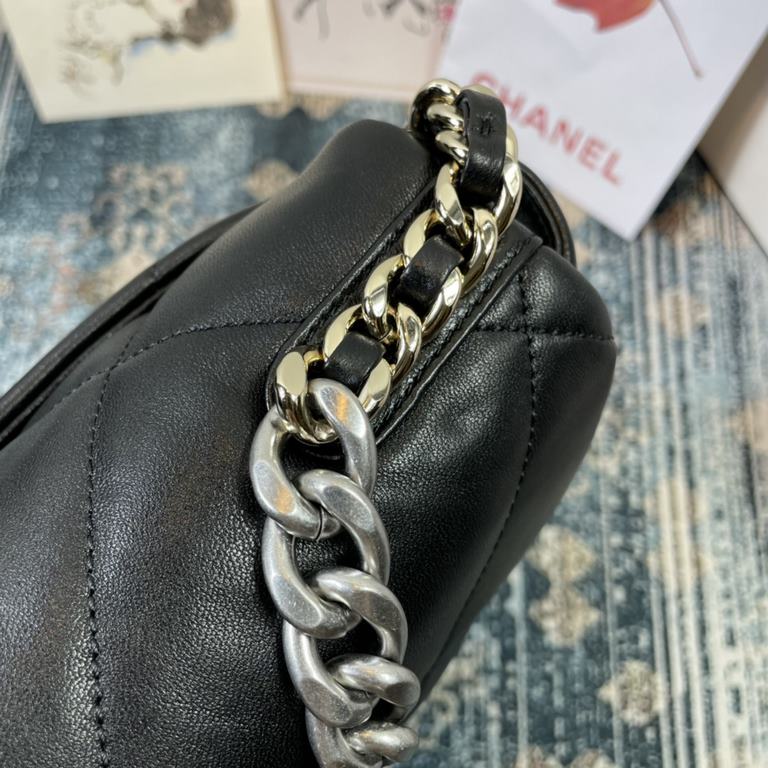 Chane-l small incense 2019 new Model AS1160 2019 fall and winter large diamond lattice tofu bag imported sheepskin single mouth bag Ancient silver white lat gold 3 kinds of metal mixed shoulder straps Coarse chain highli