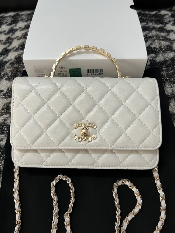 A96058 Chanel 24C Limited Edition Rhinestone Letter Handle Long woc Cosmetic Crossbody Bag With Drill Handle Lambskin Brushed Metal Hardware, Logo Letter Handle Exquisite and Noble, Buckle Cover Part of the Leather Wear 