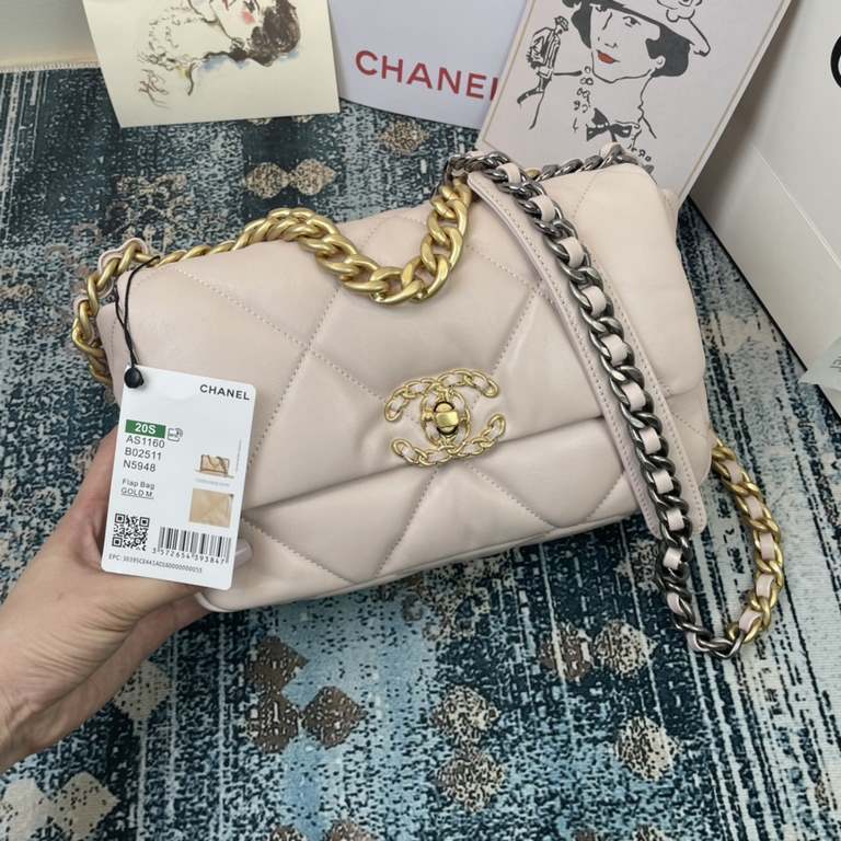 Chane-l small incense 2019 new Model AS1160 2019 fall and winter large diamond lattice tofu bag imported sheepskin single mouth bag Ancient silver white lat gold 3 kinds of metal mixed shoulder straps Coarse chain highli