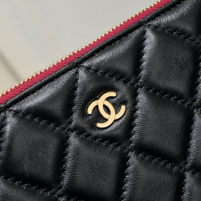 ￥  Grandma Chanel Classic Large Clutch Bag A82552Black sheepskin lined with gold metalOriginal leather hardware high definition, counter ZP open mold 100% replica, craftsmanship, top quality!Reference size24×35×1.5cm