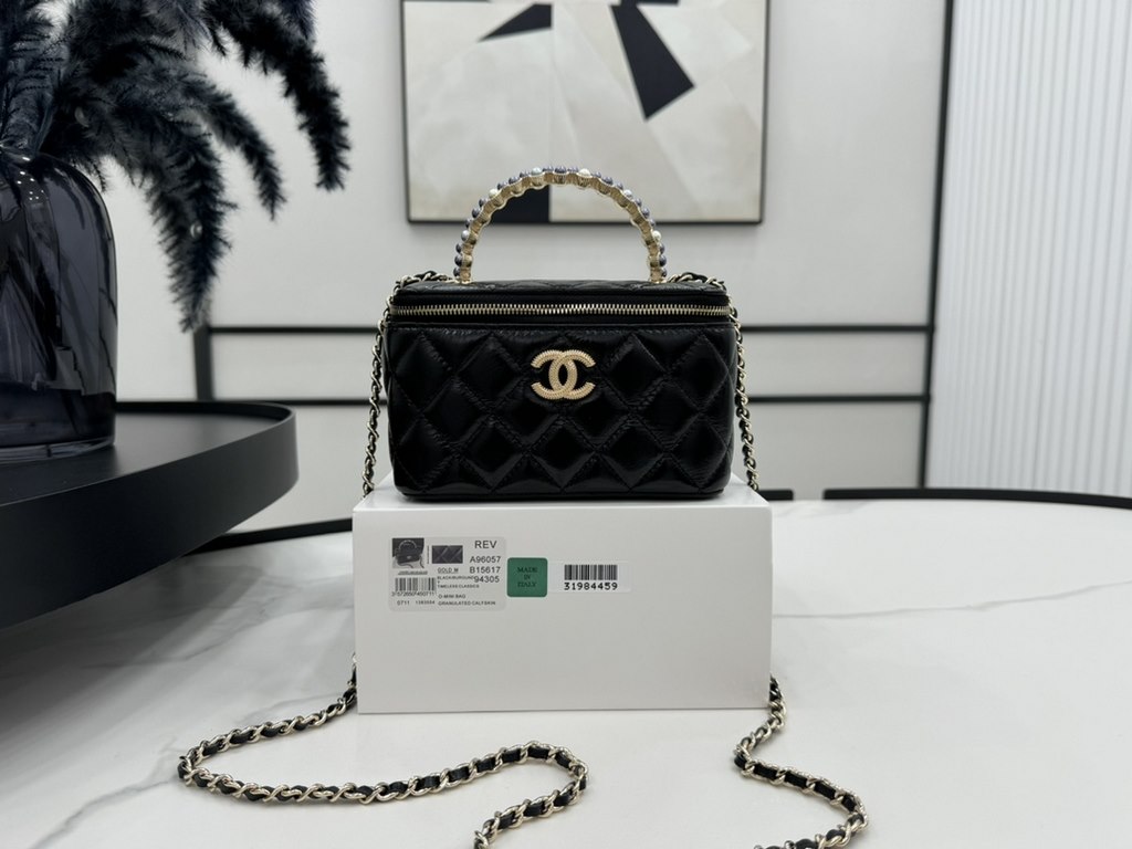 A96057 Chanel Chanel pearl handle long box bag huge beauty Princesses are worth getting Chanel every year out of the style with pearl, this overall workmanship is really fine, a proper work of art Sisters party - enterta