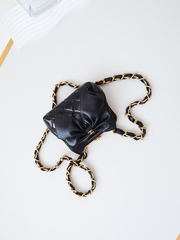 24A Bow Froggy Bags are so cute, the froggy clip bag holds tissues, lipstick, powder, and oil-waxed sheepskin which is very good for wear and tear, and can be used as a dinner bag. The shoulder strap has an intricate eng