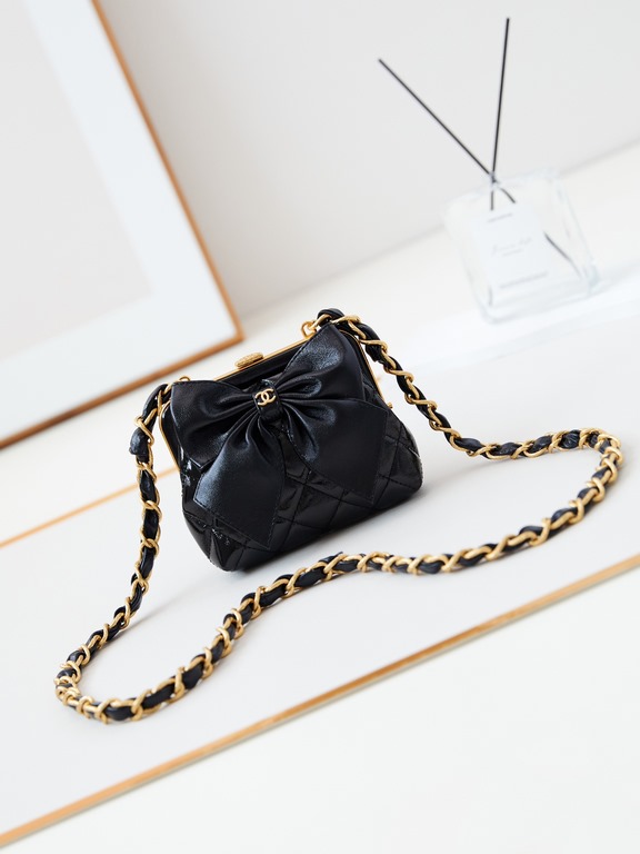 24A Bow Froggy Bags are so cute, the froggy clip bag holds tissues, lipstick, powder, and oil-waxed sheepskin which is very good for wear and tear, and can be used as a dinner bag. The shoulder strap has an intricate eng