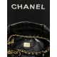 Chanel's mini22 hits the red button!Chanel Goose's bag accessories will always be planted from the just-ended springsummer collectionEspecially this season's new Minisize22 bagClassic black model   mini Love love love.Mo