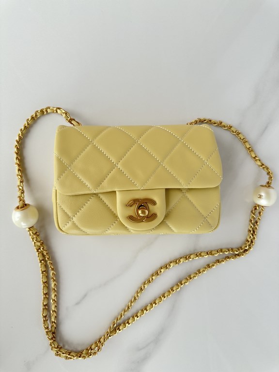 . Brand Chanel Model AS4868 Introduction the original single quality, classic work, gorgeous and temperament of the forefront, is your unexpected honor. Leather species the original single imported lambskin, with the ori