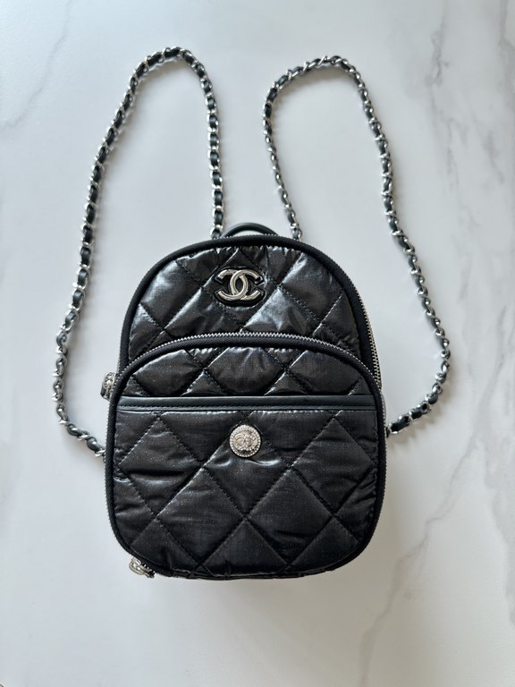 . Brand Chanel Model AS4366 Introduction the original single quality, classic work, gorgeous and temperament of the forefront, is your unexpected honor. Leather species the original single imported sheepskin, with the or