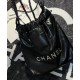 Chanel's mini22 hits the red button!Chanel Goose's bag accessories will always be planted from the just-ended springsummer collectionEspecially this season's new Minisize22 bagClassic black model   mini Love love love.Mo