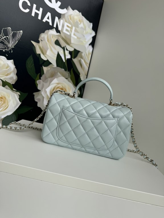 Chanel 21K latest Mini CF handle handbag AS2431 Classic diamond lattice flap bag decorated with exquisite classic chain with handheld, delicate sheepskin embellish the handbag, stand out, interpretation of timeless!   el